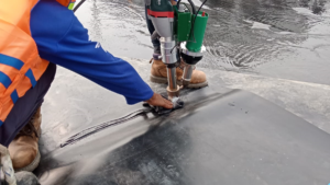Pengerjaan Geomembrane Alfa Dikerjakan oleh Tim Berpengalaman