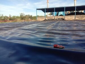 Cover Area Pabrik Gula dengan Geomembrane: Kontrol Limbah Cair & Zona Basah Lebih Terkelola