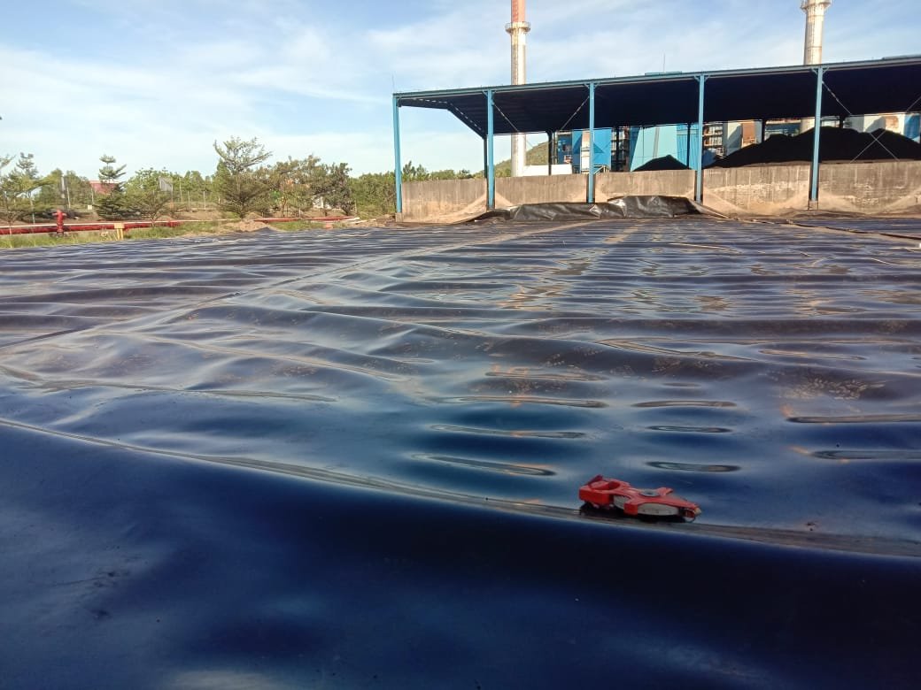 Cover Area Pabrik Gula dengan Geomembrane: Kontrol Limbah Cair & Zona Basah Lebih Terkelola